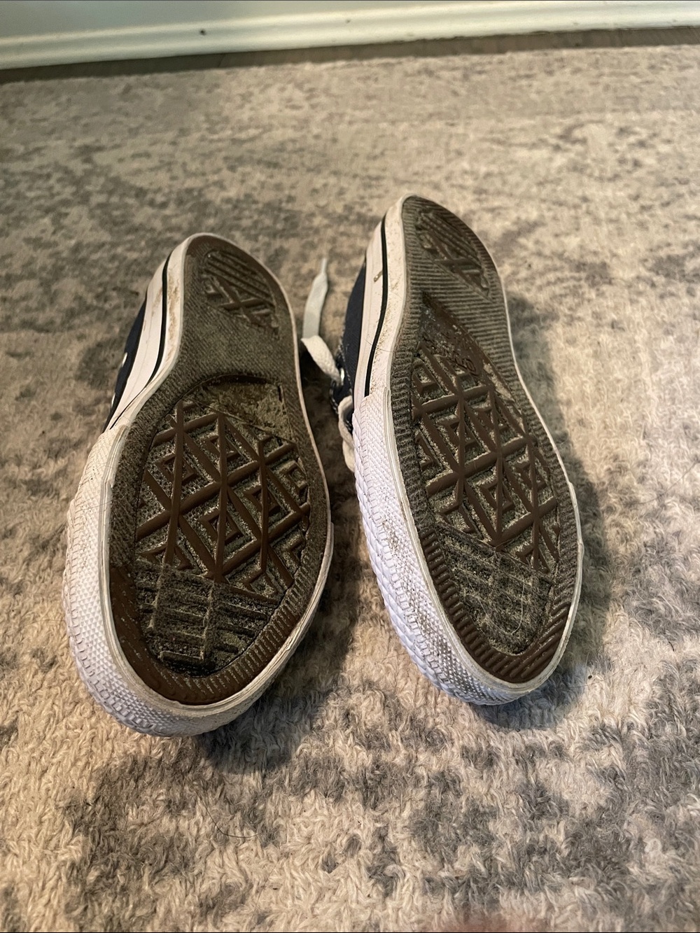 Converse Kids Low Top Sneakers in Navy and White - Picture 5 of 6